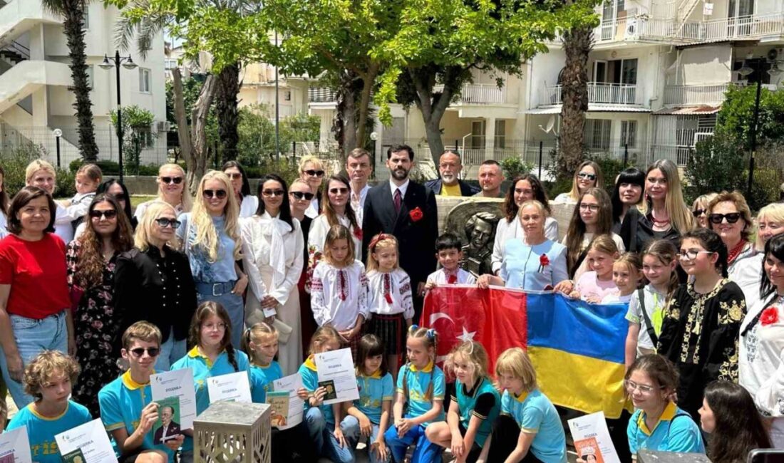 Antalya’da Ukrayna Kültür Parkı, kapsamlı yenileme çalışmalarının ardından düzenlenen törenle