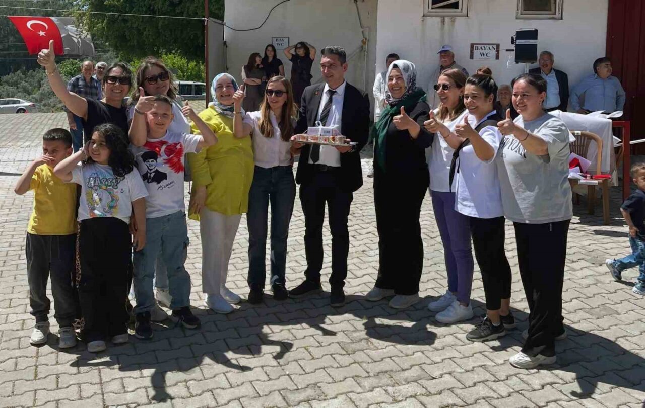 Muğla’nın Ula ilçesi Çiçekli Mahallesi Muhtarlığı tarafından birlik, beraberlik, dayanışma