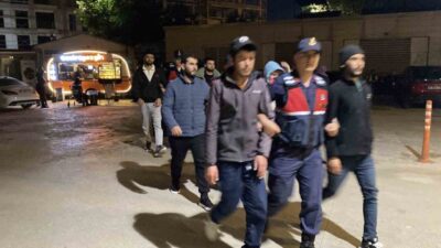 Bursa’nın İnegöl ilçesinde jandarma ekiplerince düzenlenen operasyonda ü kaçak yollarla