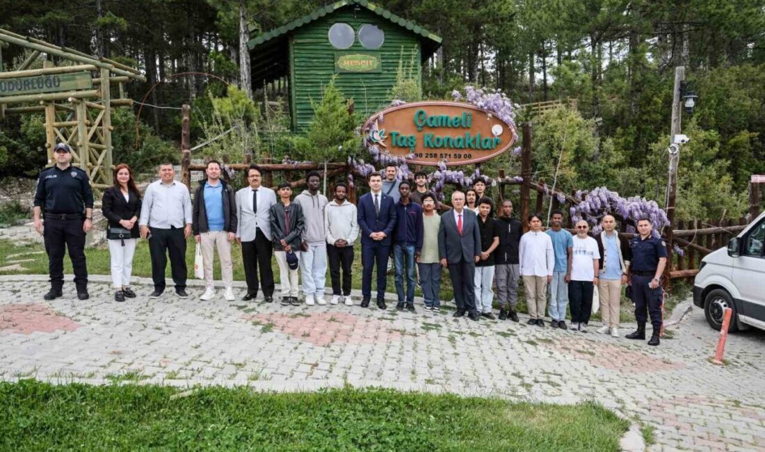 Evliya Çelebi Öğrenci Değişim Programı kapsamında Denizli’ye gelen uluslararası öğrenciler,