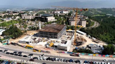 Büyükşehir Belediyesi tarafından Kocaeli Üniversitesi (KOÜ) Umuttepe Kampüsü’nde inşası süren