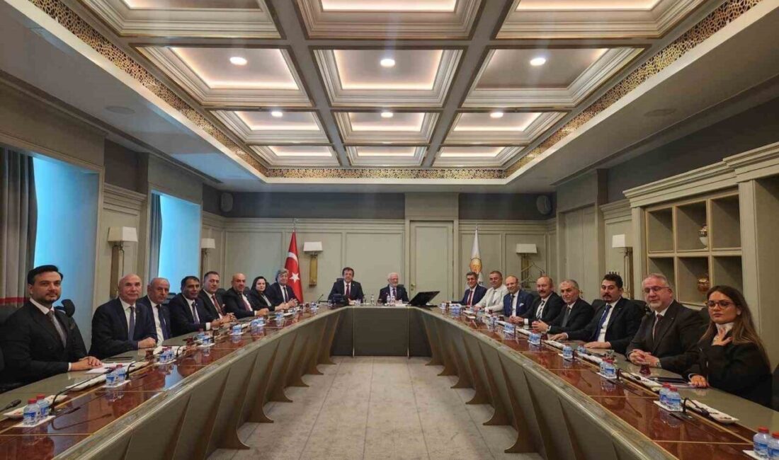 Uluslararası Nakliyeciler Derneği (UND), lojistik sektörünün önündeki engelleri kaldırmak ve