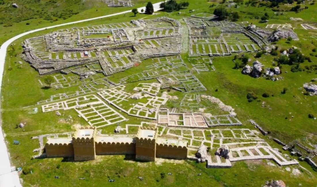 Çorum’da UNESCO Dünya Mirası Listesi’nde yer alan Hattuşa’nın 7 bin
