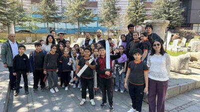 Kastamonu Üniversitesi Sivil Havacılık Yüksekokulu Havacılık Yönetimi öğrencileri tarafından sergilenen