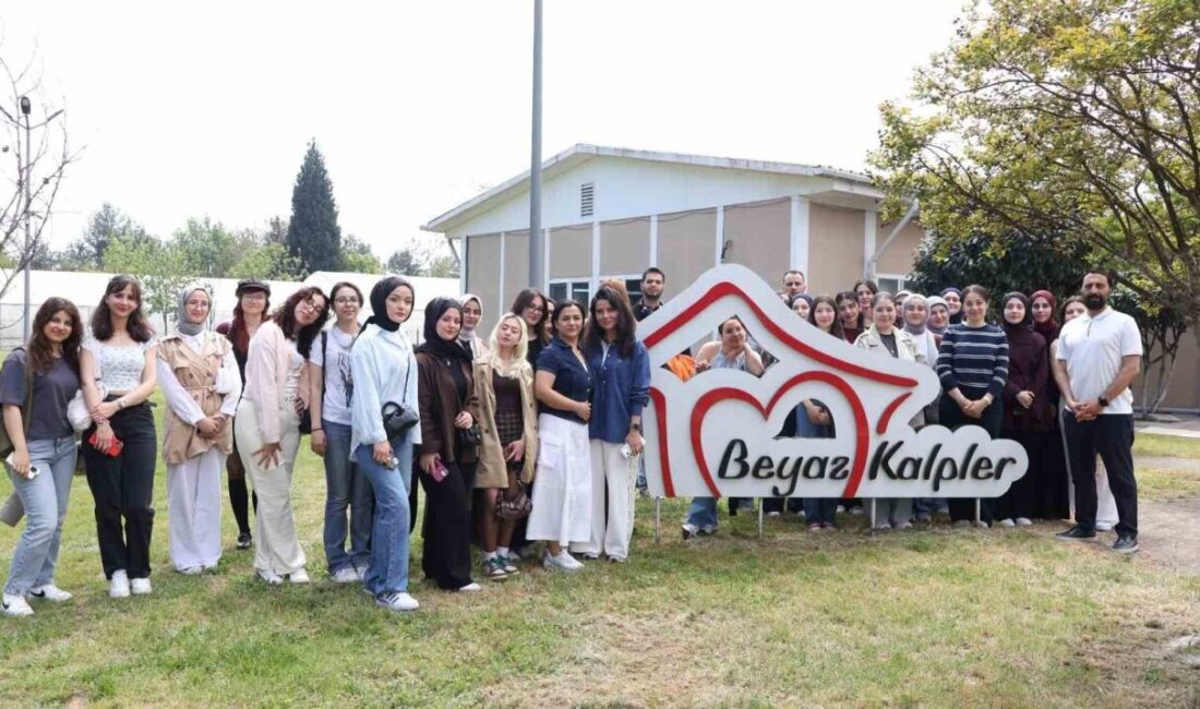 Kocaeli’de üniversite öğrencileri, Beyaz Kalpler Eğitim ve Gelişim Merkezi’nde işlenen