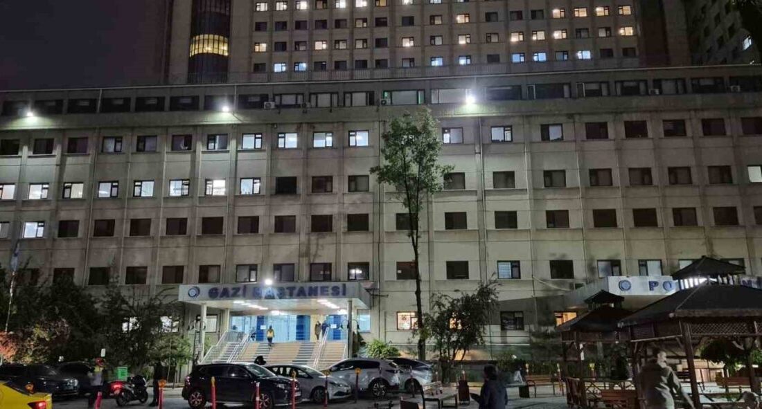 Eskişehir’de verdiği konserin ardından Ankara’ya hareket eden sanatçı Haluk Levent,