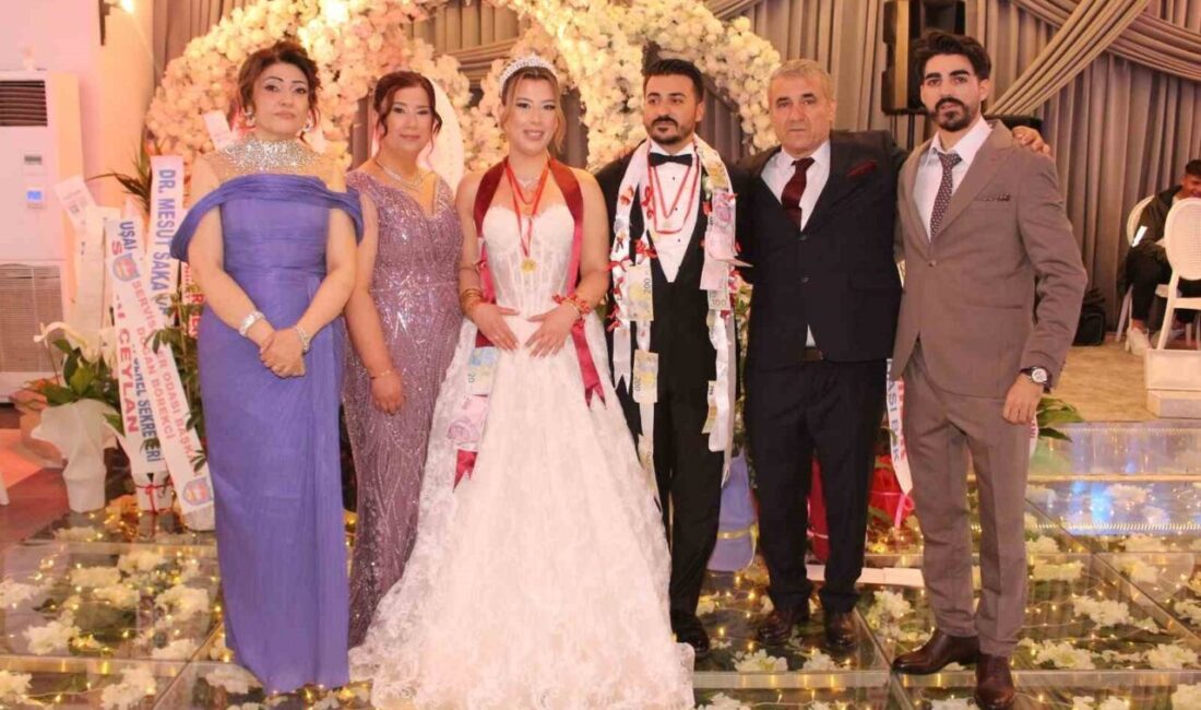 Uşak’ta 15 kişinin nikah şahidi olduğu görkemli düğünde genç çift