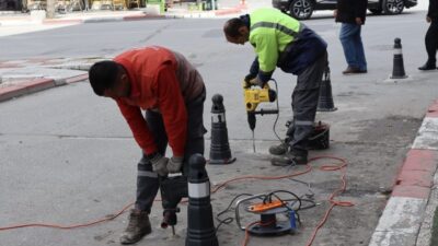 Uşak Belediyesi tarafından kent genelinde araç ve yaya güvenliğini artırmaya