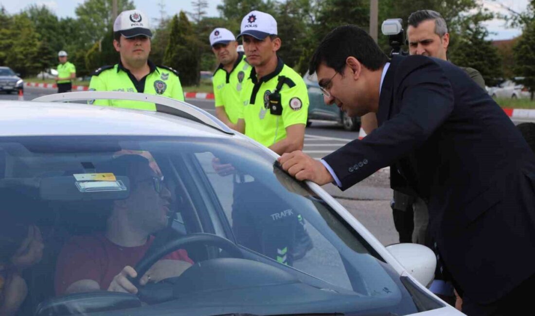 Uşak Valisi Serdar Kartal, Ankara-Uşak kara yolunda bulunan Şehit Abdullah