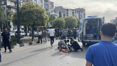 Manisa’nın Yunusemre ilçesinde üst geçitte asansörde mahsur kalan vatandaşı kurtarma