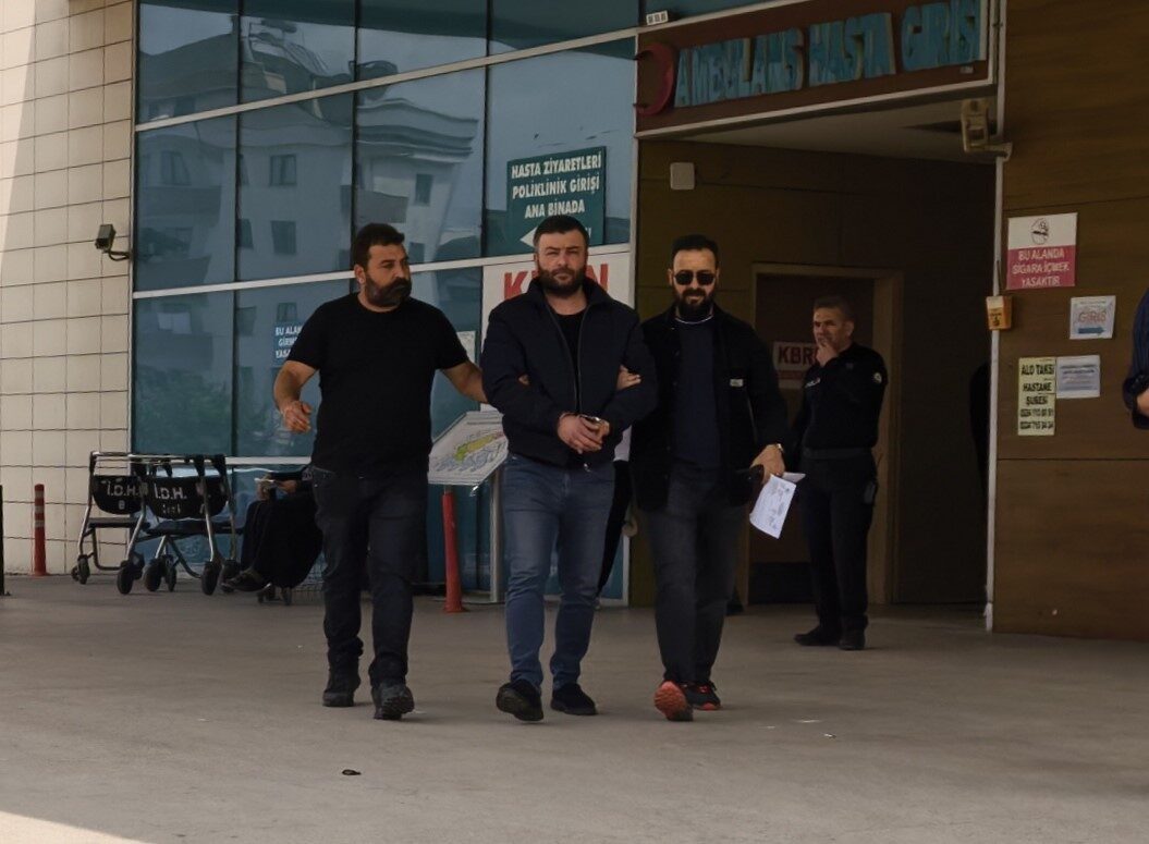 Bursa’nın İnegöl ilçesinde Narkotik Büro Amirliği ekipleri, uyuşturucu tacirini kıskıvrak