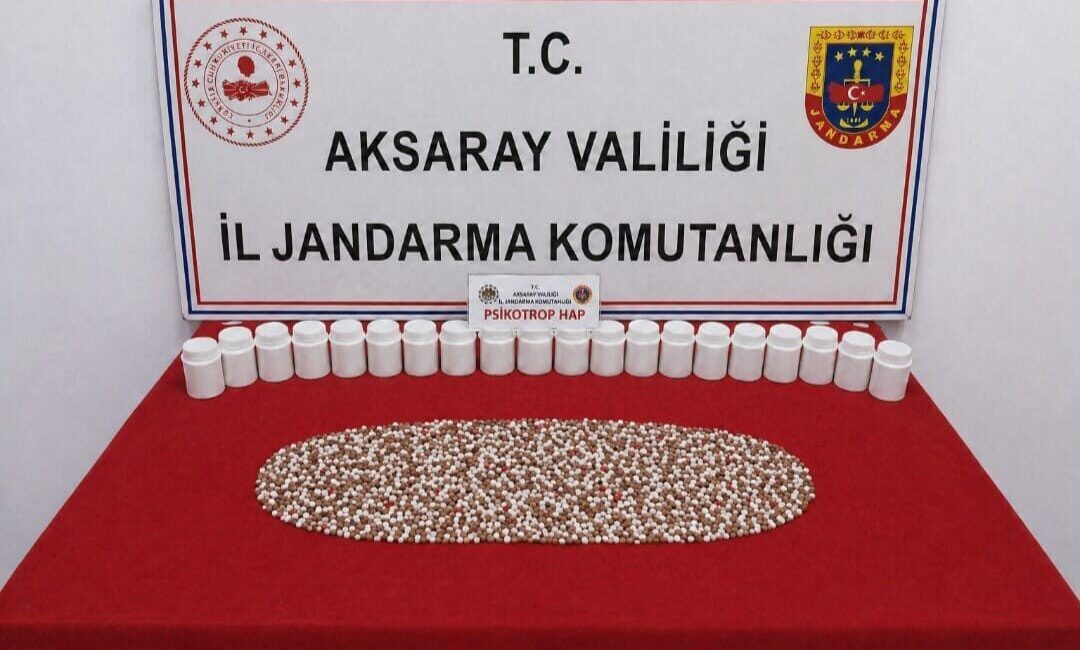 Aksaray’da jandarma ekipleri uyuşturucu imal ve ticaretini yapan şüphelilere yönelik