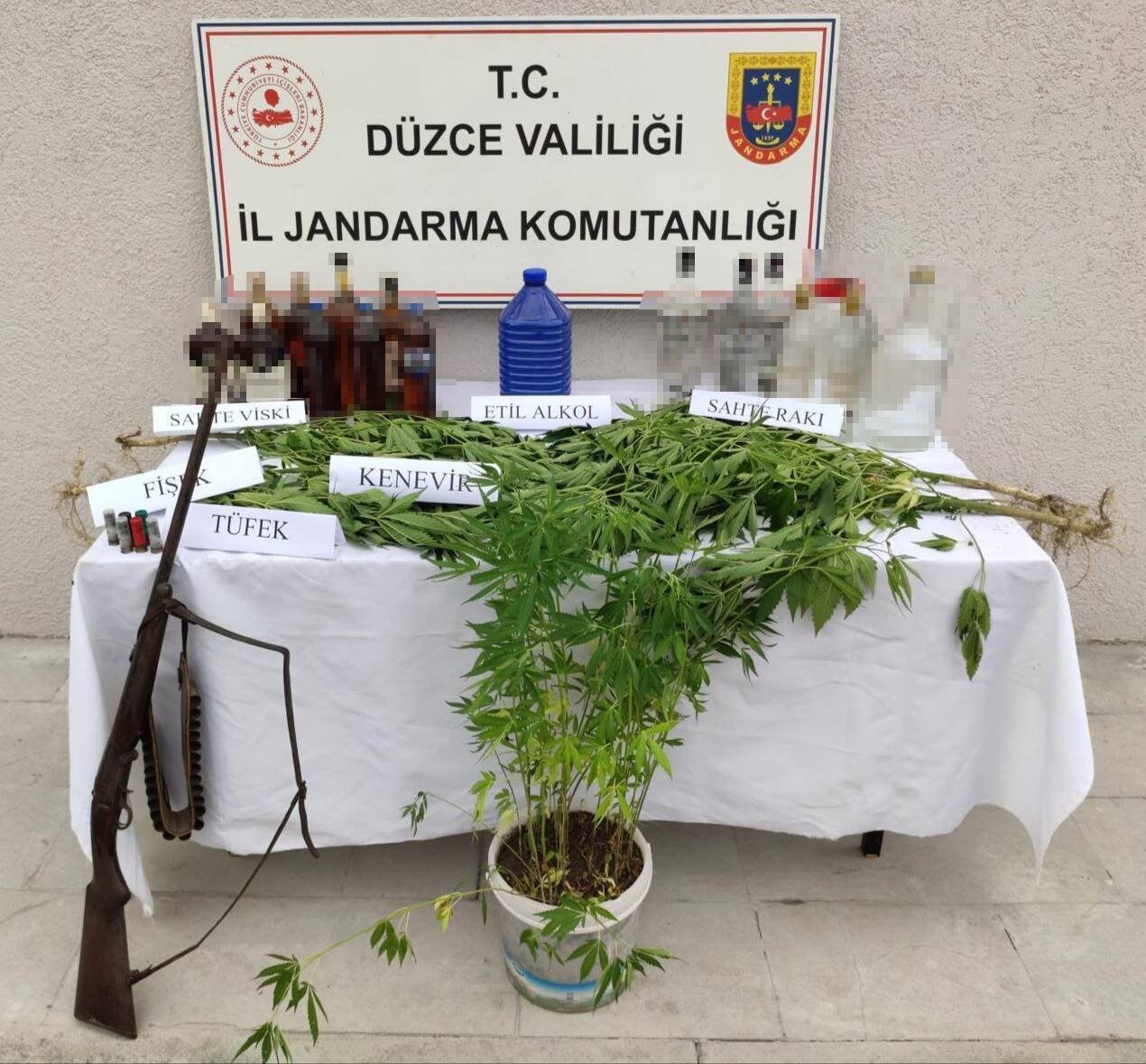 DÜZCE (İHA) – Düzce’de polis ve jandarma narkotik suçlarla mücadele