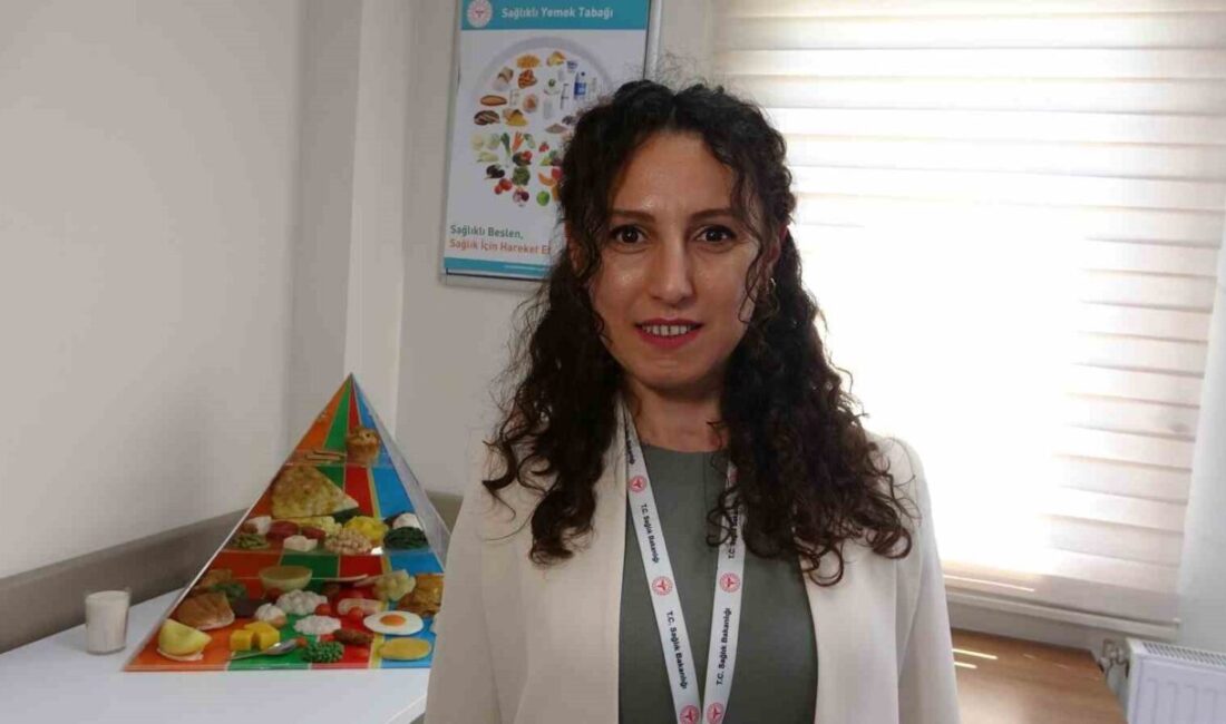 Çanakkale İl Sağlık Müdürlüğü Diyetisyeni Selin Sarıbudak, Kurban Bayramı’nda vatandaşlara