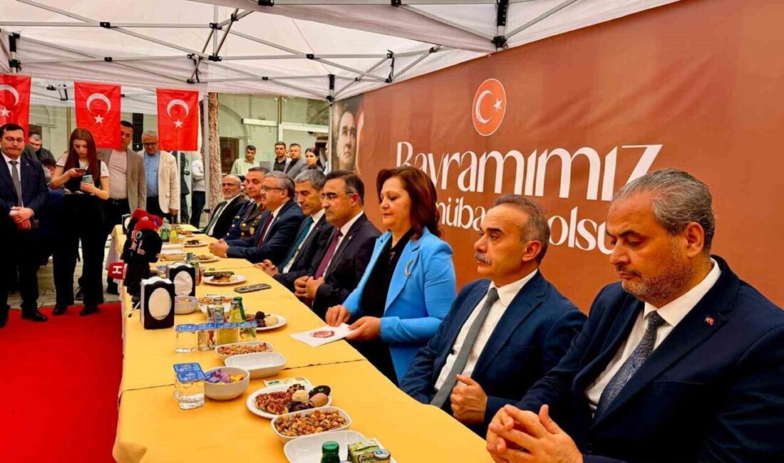 Afyonkarahisar Valisi Dr. Naci Aktaş, huzurlu bir bayram geçirilmesi için