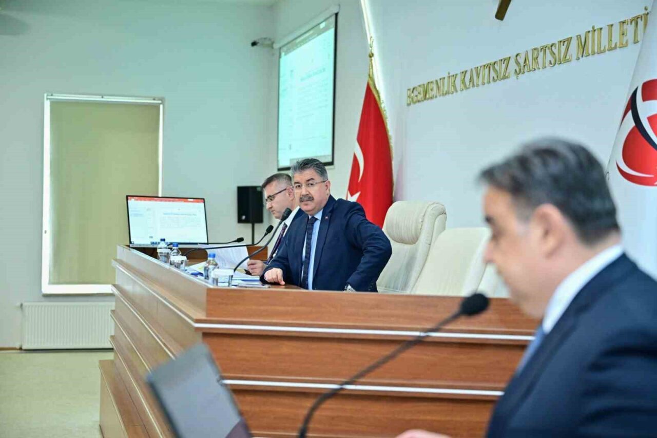 Eskişehir’de Vali Dr. Erdinç Yılmaz başkanlığında toplanan İl Hayvan Koruma