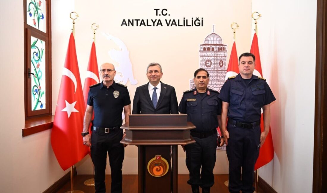 Antalya Valisi Hulusi Şahin Haziran’da büyük çaplı bir çevre temizlik