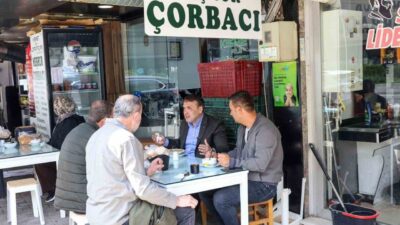 Bilecik Valisi Faik Oktay Sözer, sabah mesaisine çarşı turuyla başladı.