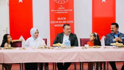 Bilecik Valisi Faik Oktay Sözer ve eşi Zeynep Sözer, Kurban