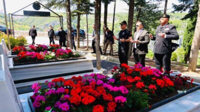 Bilecik Valisi Faik Oktay Sözer, Kurban Bayramı dolayısıyla Bilecik Şehitliği’ni