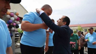 Iğdır Valisi M. Fırat Taşolar ve eşi Didem Taşolar, 10-16