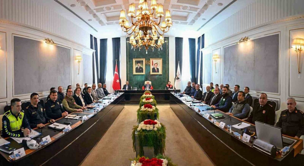 Kırklareli Valisi Uğur Turan, okul çevrelerinde denetimlerin artırılacağını, risk oluşturan