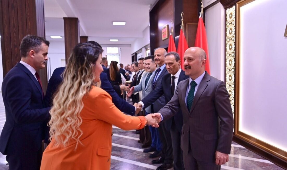 Aydın Valisi Dr. Osman Varol, Kurban Bayramı öncesinde Valilik personeliyle