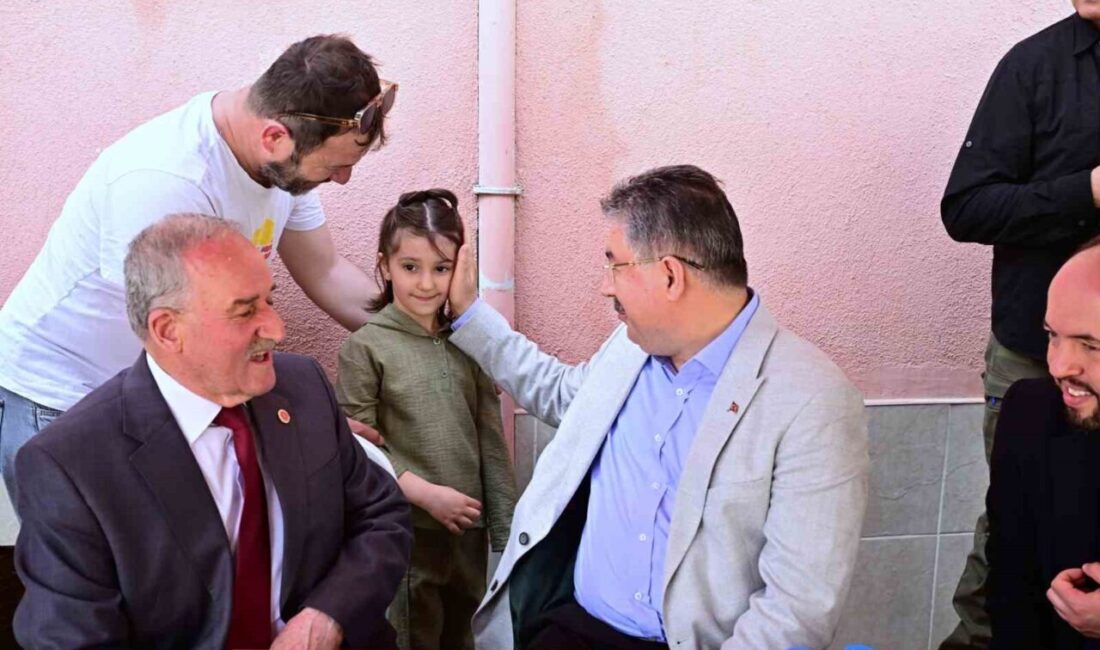 Eskişehir Valisi Erdinç Yılmaz, Sazova Mahallesi’nde bu yıl 10’uncusu düzenlenen