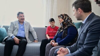Eskişehir Valisi Dr. Erdinç Yılmaz, Ayşegül Doğan ve ailesini ziyaret