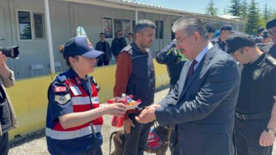 Eskişehir Valisi Dr. Erdinç Yılmaz, Kurban Bayramı dolayısıyla Seyitgazi Jandarma