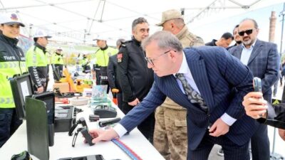Kars Valisi Ziya Polat, Trafik Haftası kapsamında düzenlenen etkinliklere katılarak