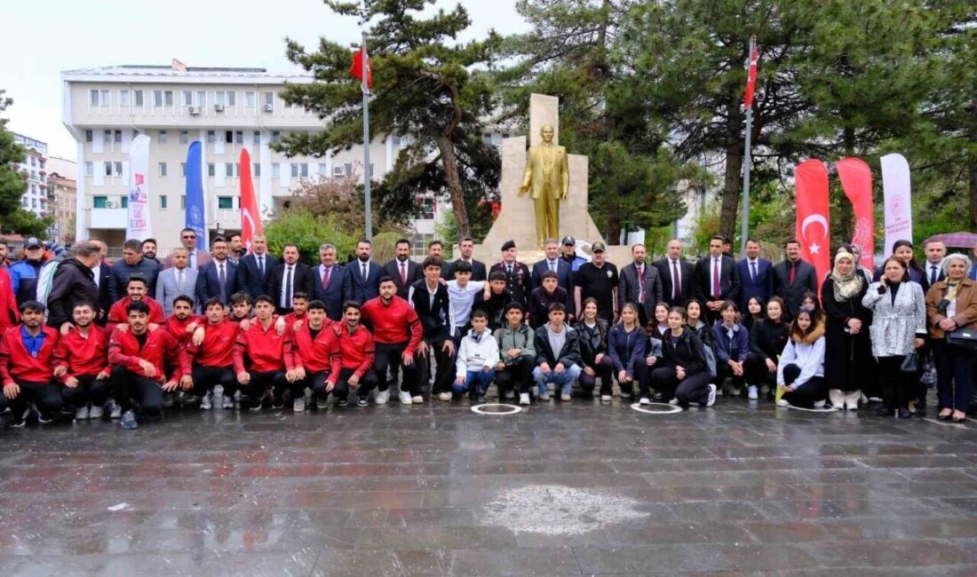 Van’da 19 Mayıs Atatürk’ü Anma, Gençlik ve Spor Bayramı kutlamaları,