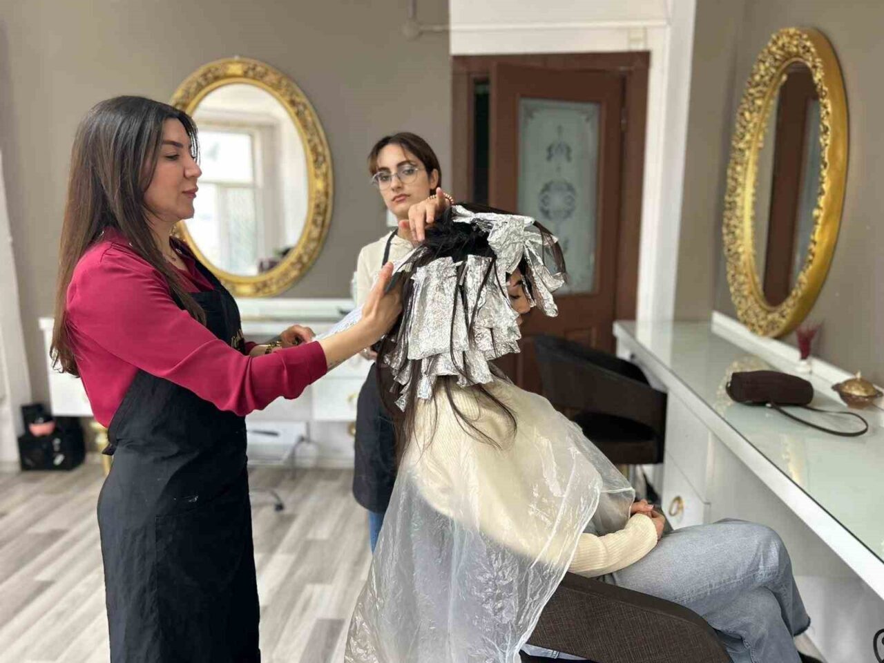 Van’da Kurban Bayramı öncesi berber, kuaför ve güzellik salonlarında başlayan