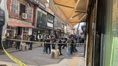 Van’ın İpekyolu ilçesinde kimliği belirsiz 2 kişinin silahlı saldırısına uğrayan