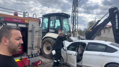 Van-Erciş karayolu üzerinde otomobile iş makinesinin çarpışması sonucu 1 kişi