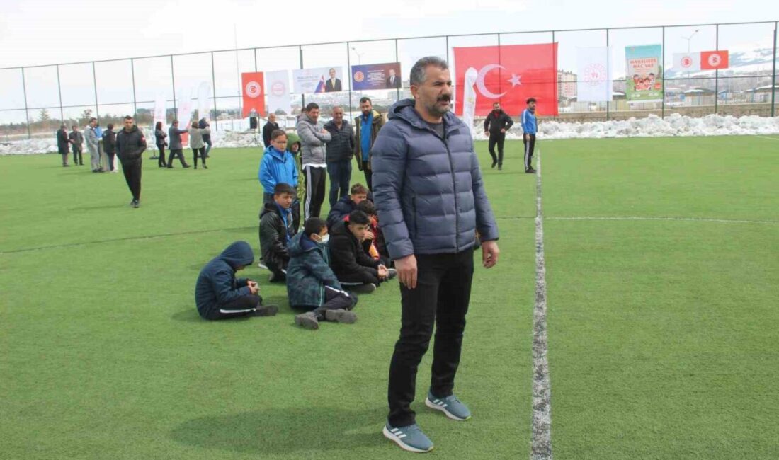 Van Fevzi Geyik Ortaokulu’nda yaklaşık 20 yıldır görev yapan ve