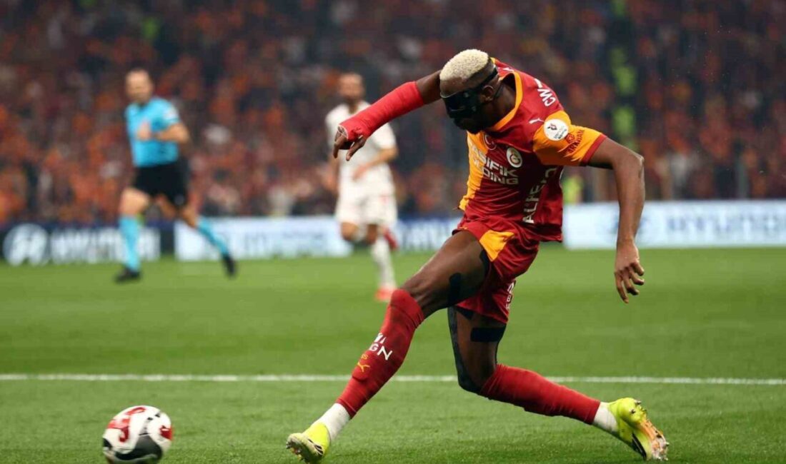 Galatasaray’ın Nijeryalı futbolcusu Victor Osimhen, Antalyaspor maçında gördüğü sarı kartla