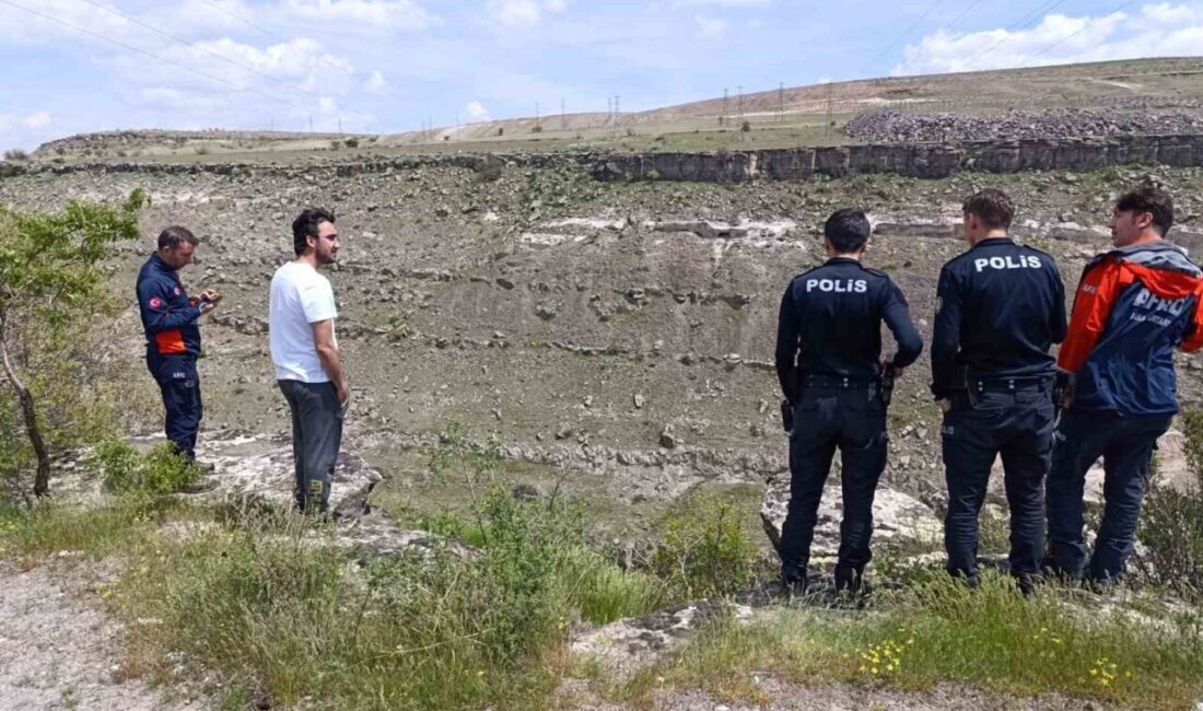 Kayseri’nin Talas ilçesinde viyadükte mahsur kalan genç ekipler tarafından kurtarıldı.