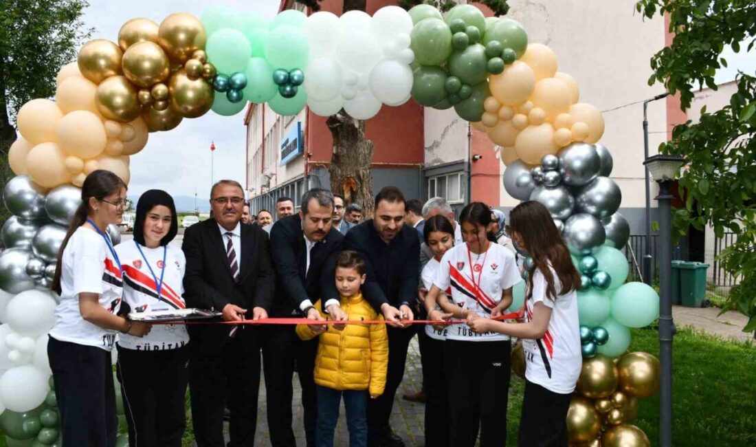 Samsun’un Vezirköprü ilçesinde Yatılı Bölge Ortaokulu(YBO) tarafından düzenlenen TÜBİTAK 4006