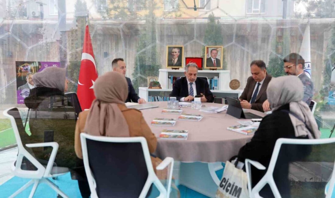 Talas Belediye Başkanı Mustafa Yalçın’ın yerel yönetimlerde katılımcı demokrasi ve