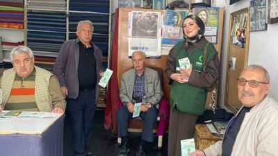 “Bağımsızlık Yılı” kapsamında faaliyetlerini sürdüren Yeşilay Kars Şubesi, şehir merkezinde