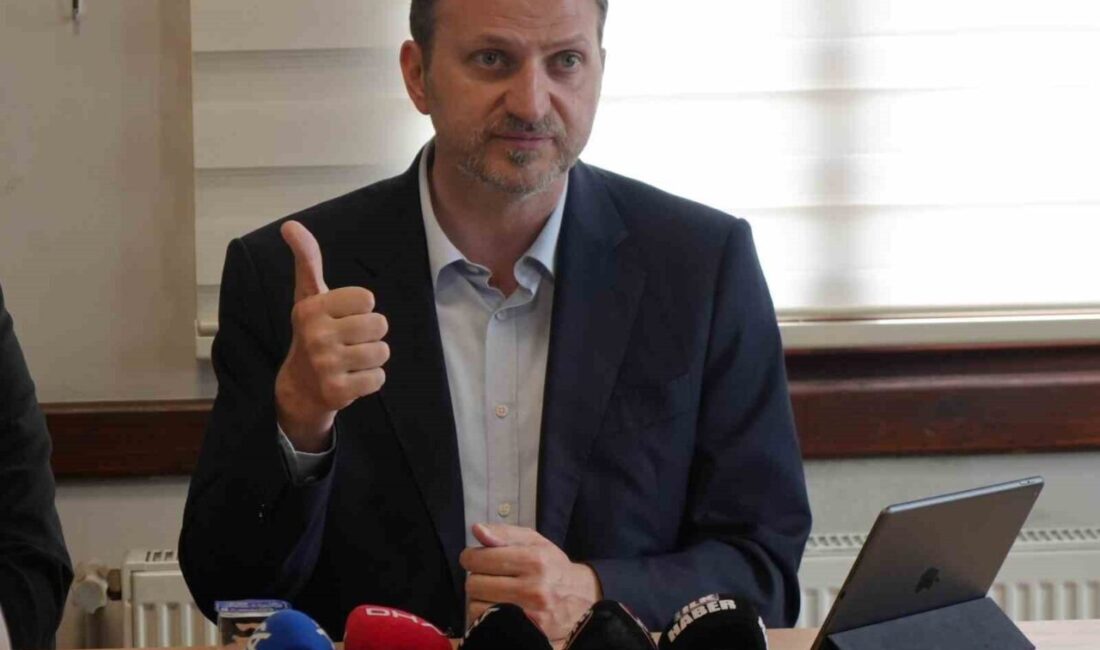 Türkiye Yeşilay Cemiyeti Genel Başkanı Doç. Dr. Mehmet Dinç, Türkiye’de
