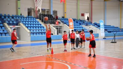 Yeşilyurt Belediyesi Gençlik ve Spor Hizmetleri Müdürlüğü tarafından, gençlerin sportif