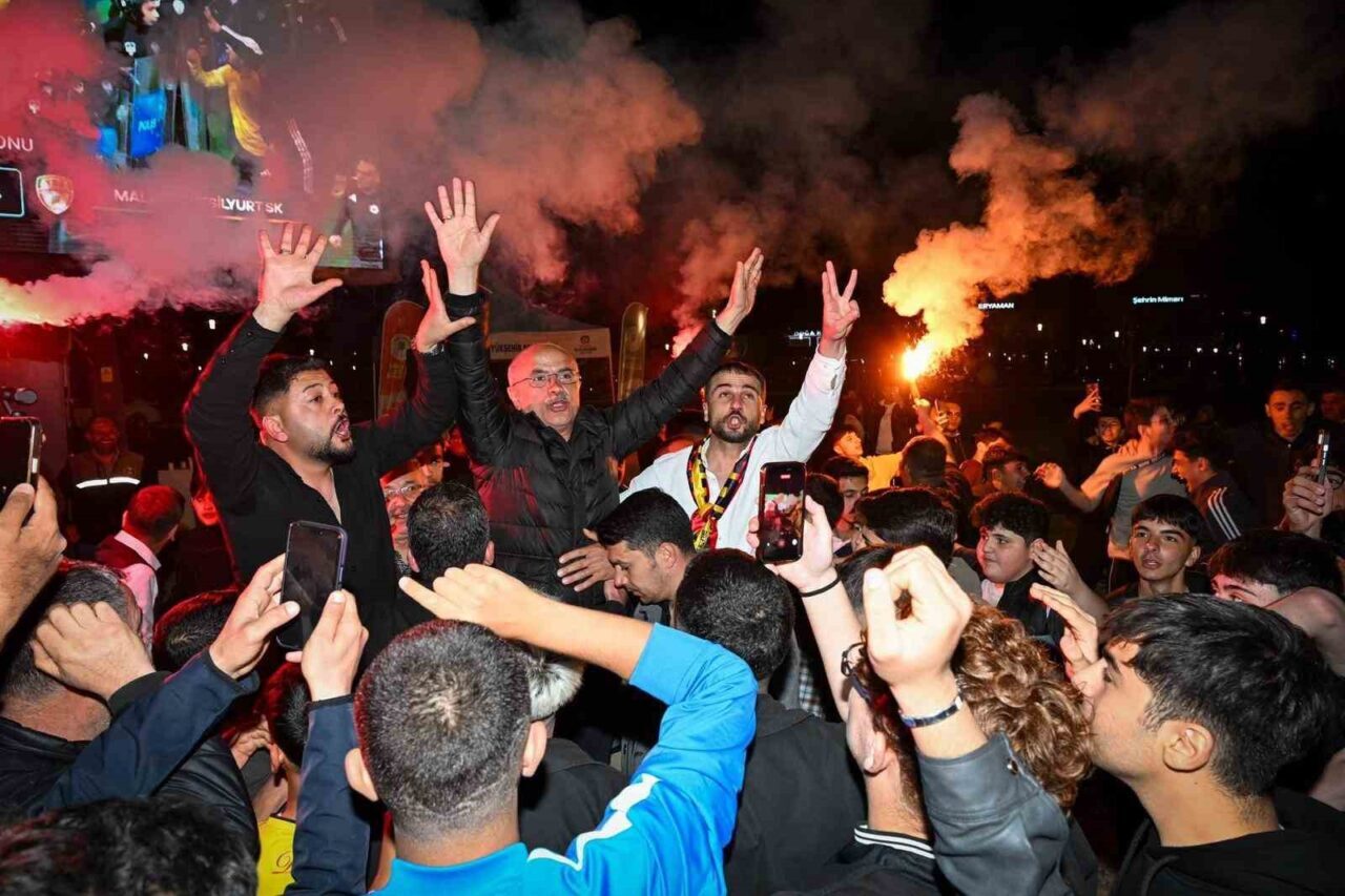 TFF 3. Lig Play-Off ikinci tur rövanş mücadelesinde Malatya Yeşilyurtspor,