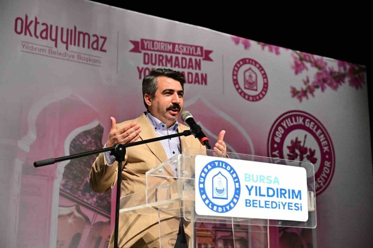 Bursa’da Yıldırım Belediyesi tarafından düzenlenen Erguvan Bayramı sona erdi. Üç