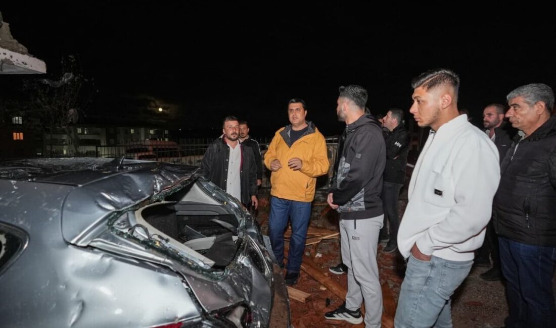 Şehitkamil Belediye Başkanı Umut Yılmaz, ilçe genelinde süper hücre fırtınasından