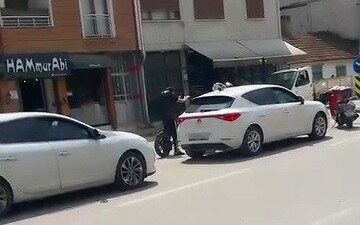 Bursa’nın İnegöl ilçesinde otomobil sürücüsü ile elektrikli bisiklet sürücüsü arasında