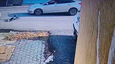 Hatay’da arkadaşlarıyla oyun oynadığı esnada aniden yola fırlayan 5 yaşındaki