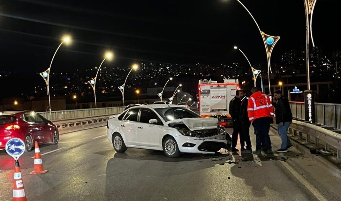 İzmit’te gece saatlerinde meydana gelen kazaya yolda tanık olan A