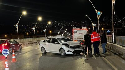 İzmit’te gece saatlerinde meydana gelen kazaya yolda tanık olan A